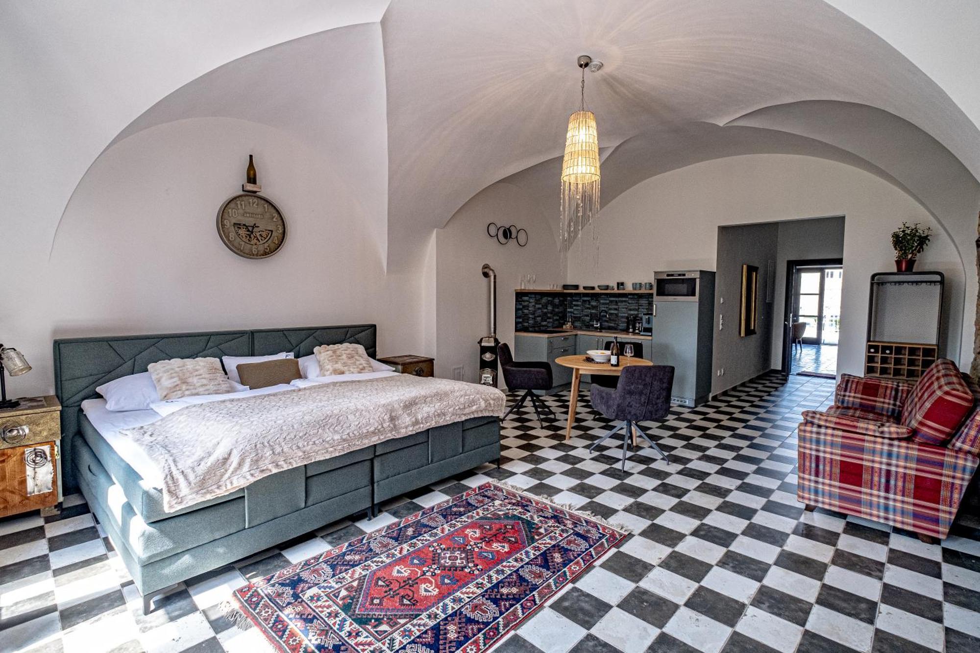 Knize Ferdinand Apartments Mikulov Camera foto